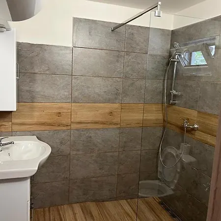Palava Konukevi 3*
